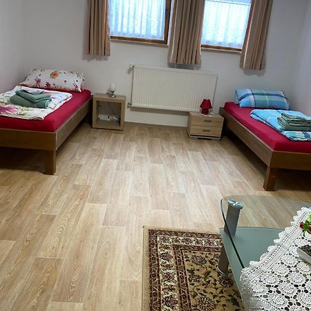 Ferienwohnung Eibenweg Gebsattel Екстериор снимка